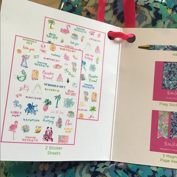 Lilly Pulitzer Agenda Bonus Pack - Picture 4 of 6